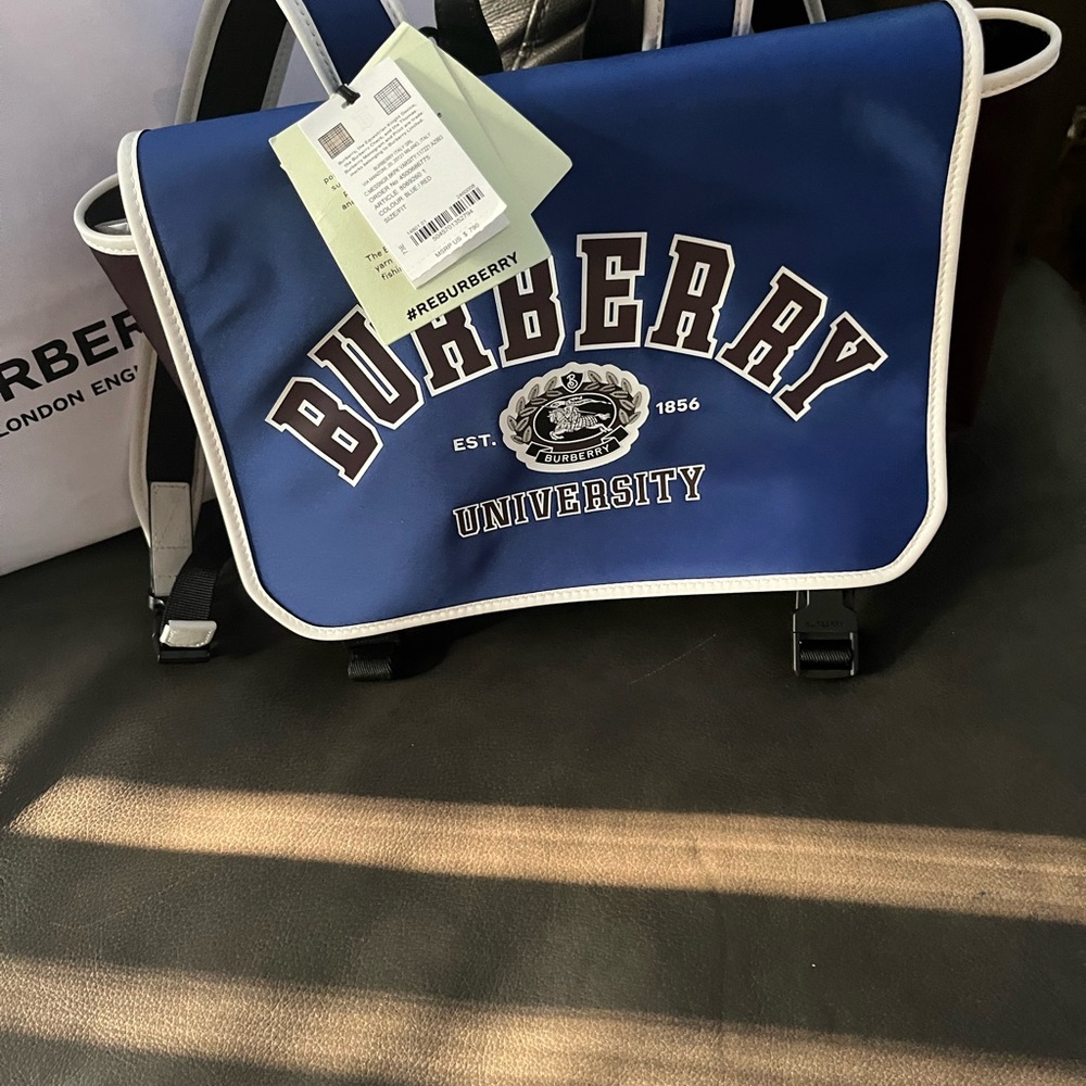 BRAND NEW AUTHENTIC “BURBERRY” BACKPACK‼️ - Picture 5 of 9